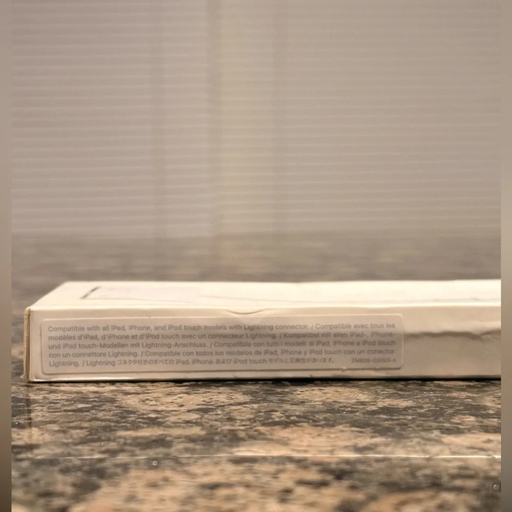 Apple Lightning Digital AV Adapter in White